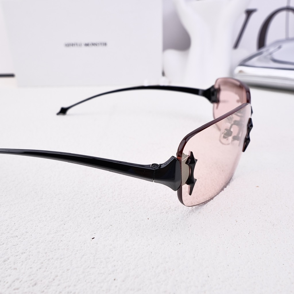 Kính Mát Gentle Monster Bold TTL 01 Màu Hồng