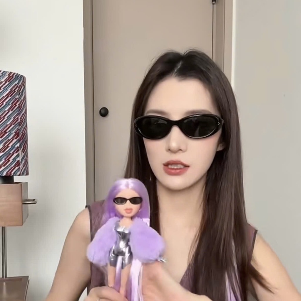 Kính Mát Gentle Monster Bratz Lolang 01 Màu Đen