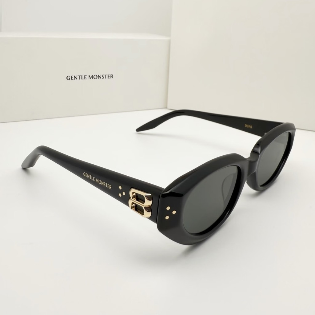 Kính Mát Gentle Monster Duns 01 Màu Đen