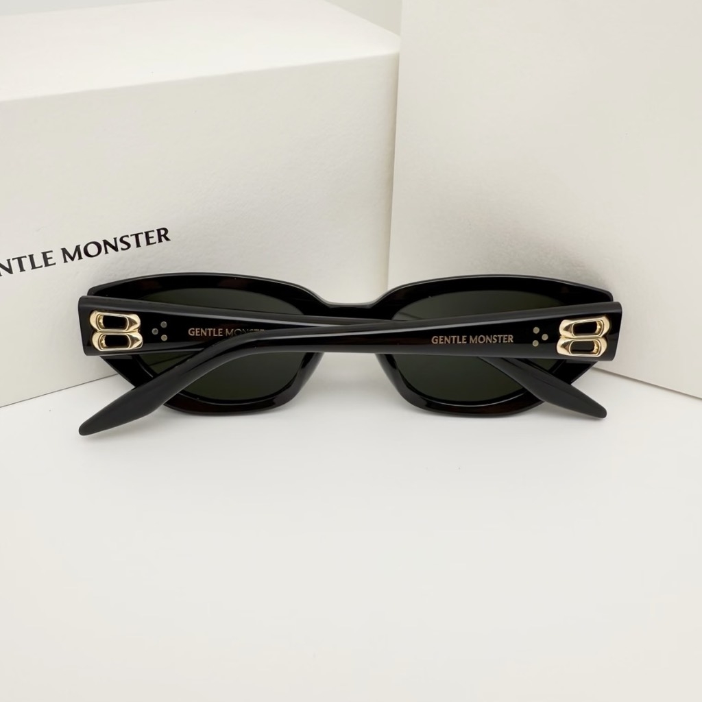 Kính Mát Gentle Monster Duns 01 Màu Đen