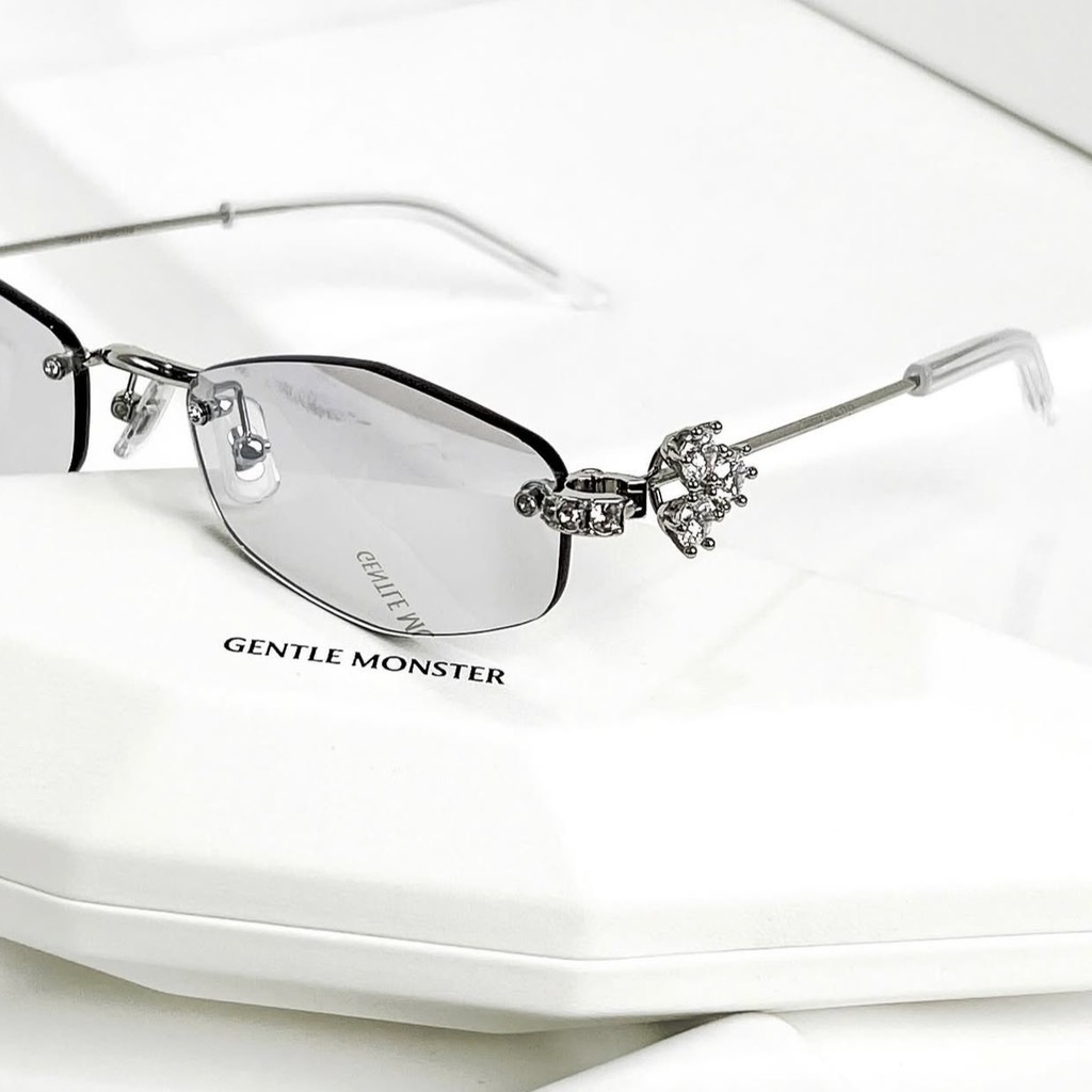 Kính Mát Gentle Monster Jewerly Glitz YVG Màu Xám