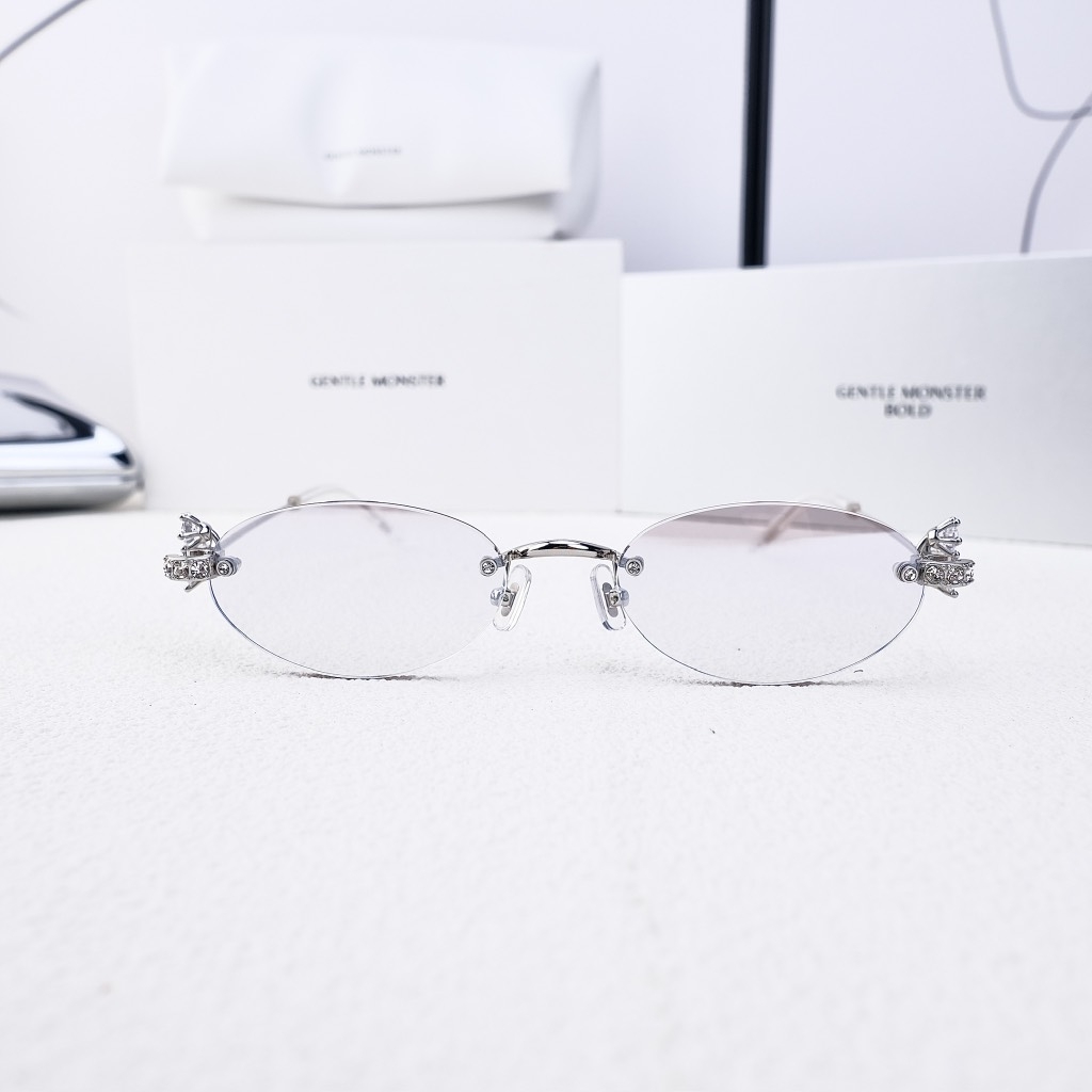 Kính Mát Gentle Monster Jewerly Orora YVG Màu Xám
