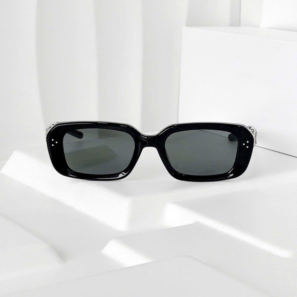 Kính Mát Gentle Monster Jewerly Phantom 01 Màu Đen