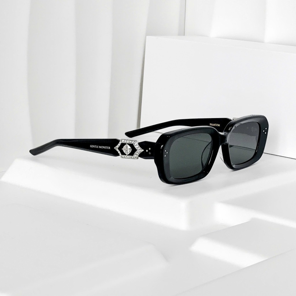 Kính Mát Gentle Monster Jewerly Phantom 01 Màu Đen