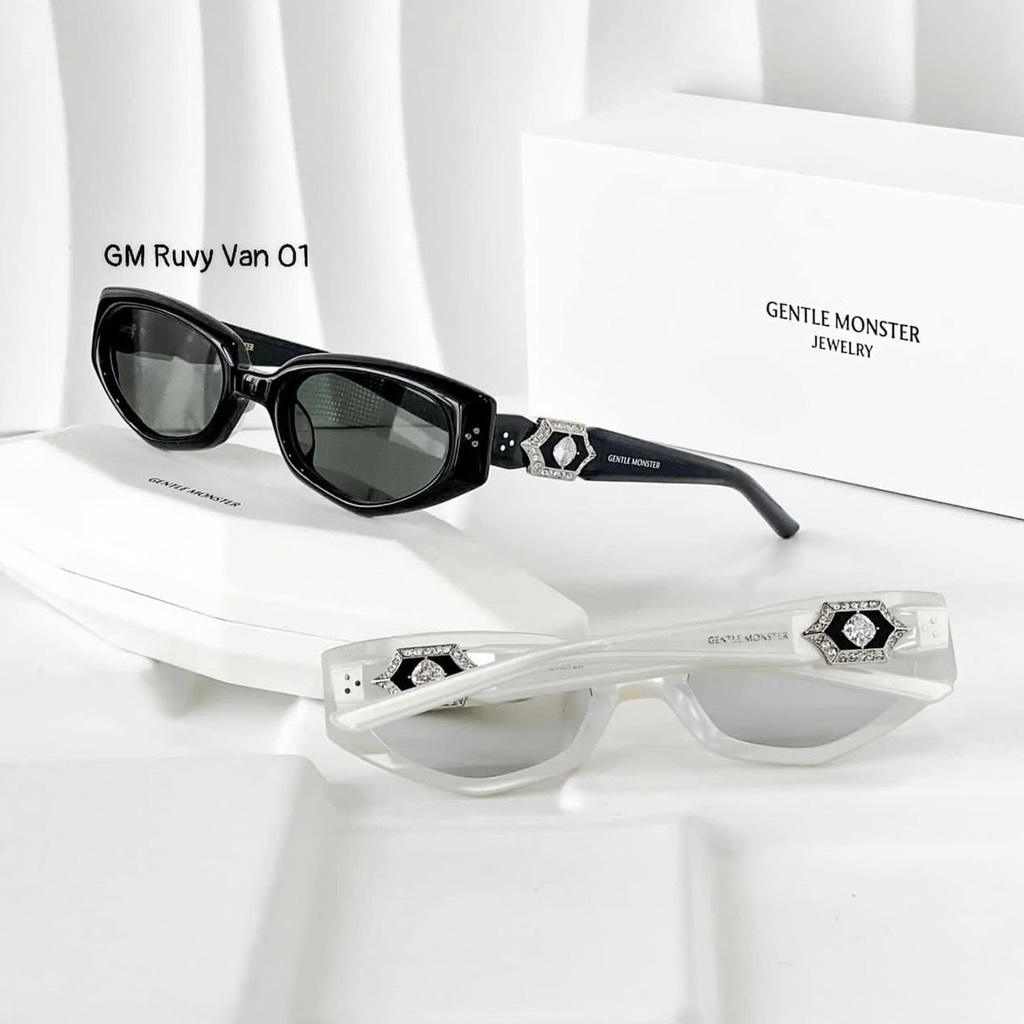 Kính Mát Gentle Monster Jewerly Ruvy Van 01 Màu Đen