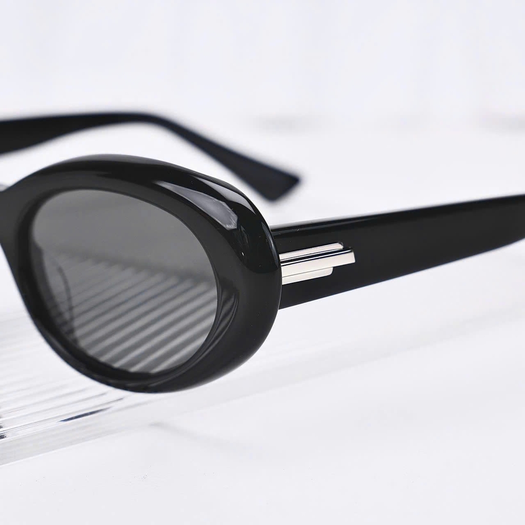 Kính Mát Gentle Monster Le 01 Màu Đen