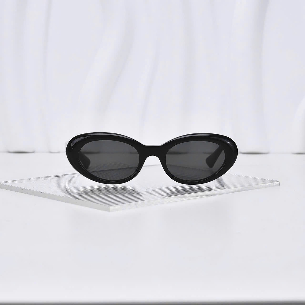 Kính Mát Gentle Monster Le 01 Màu Đen