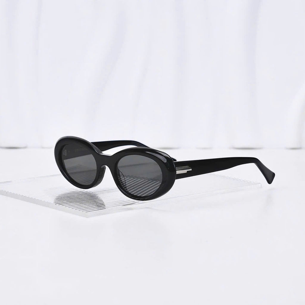 Kính Mát Gentle Monster Le 01 Màu Đen