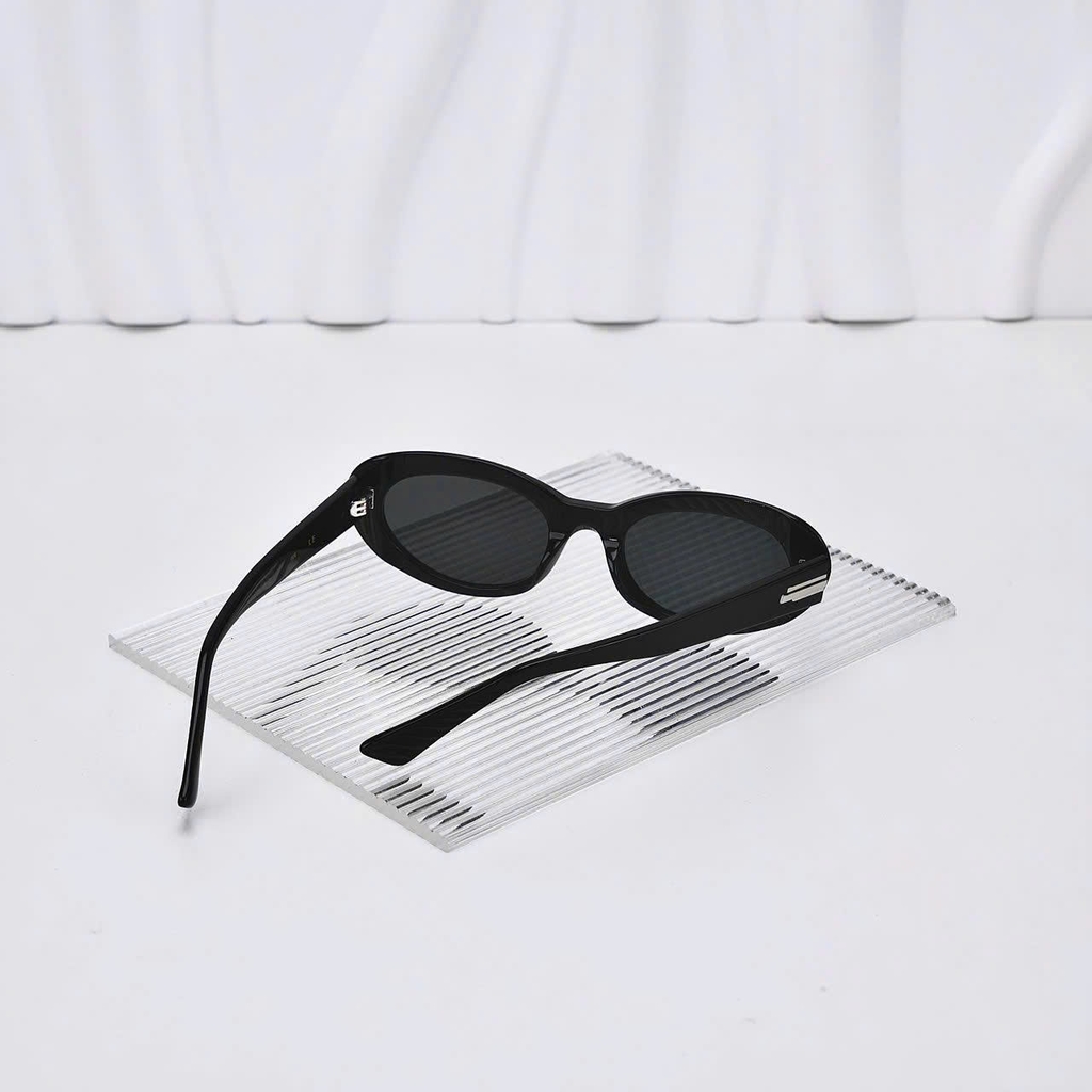 Kính Mát Gentle Monster Le 01 Màu Đen