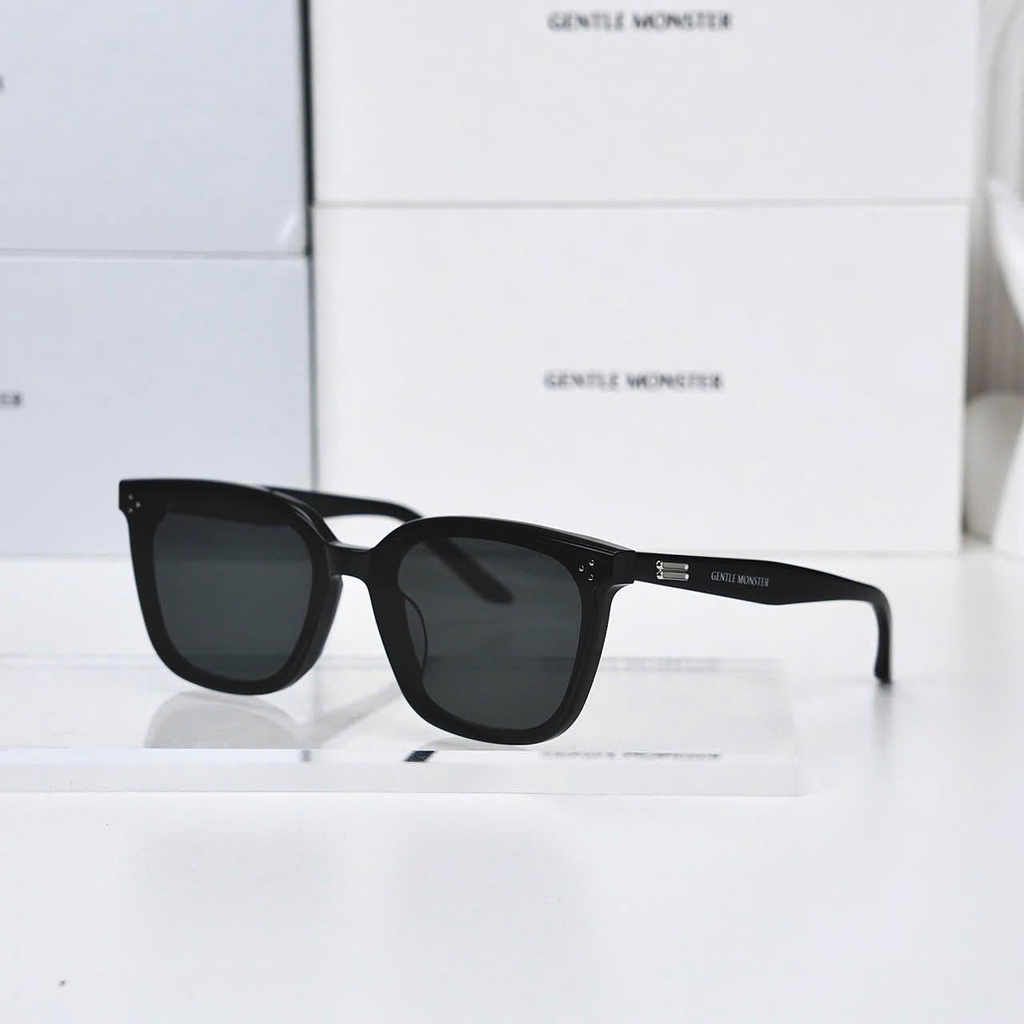Kính Mát Gentle Monster Lo Lou 01 Màu Đen