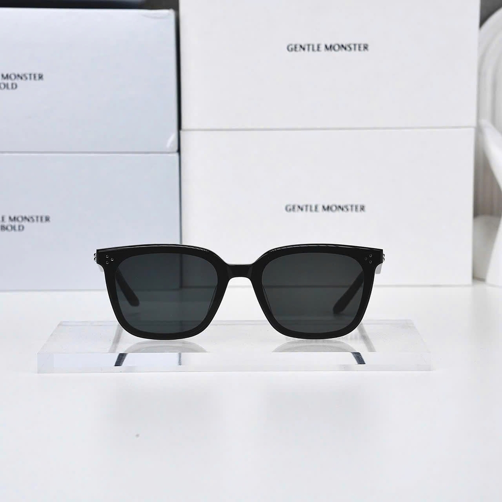 Kính Mát Gentle Monster Lo Lou 01 Màu Đen