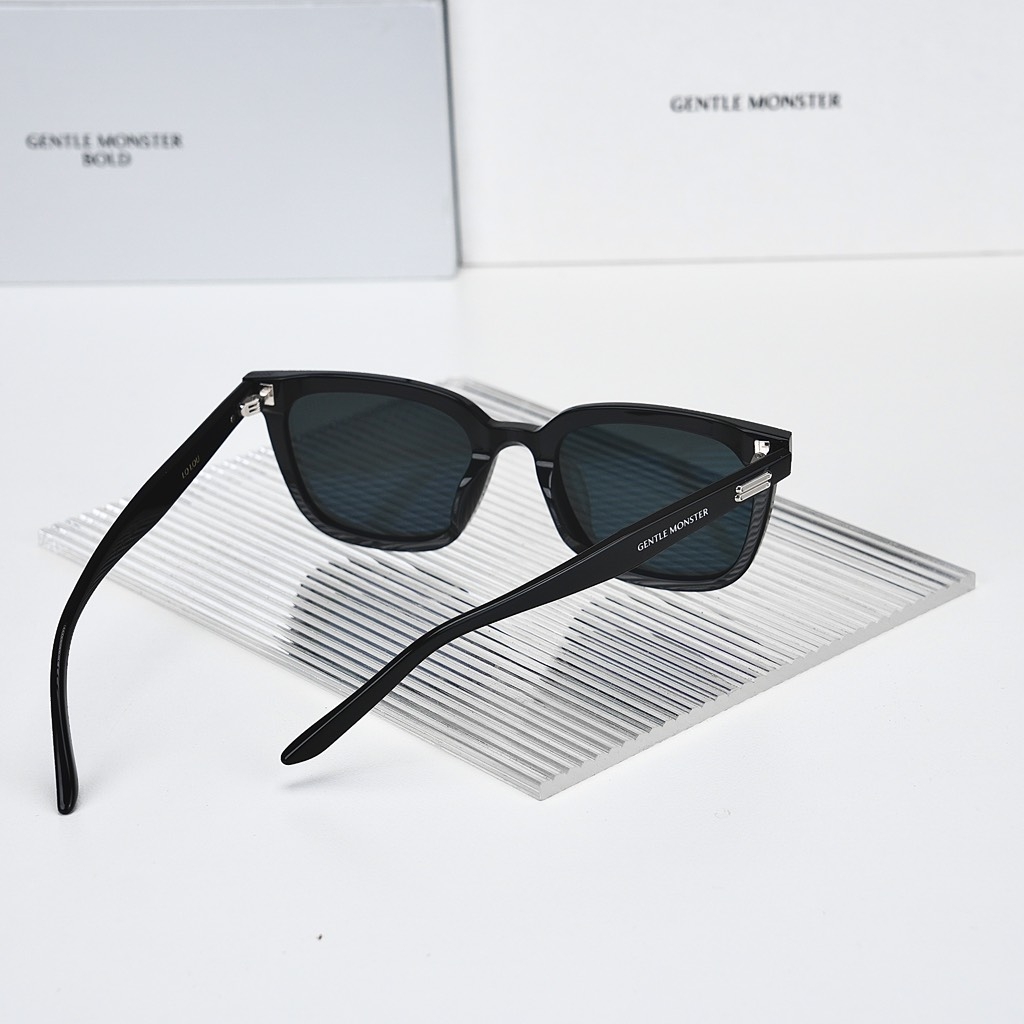 Kính Mát Gentle Monster Lo Lou 01 Màu Đen