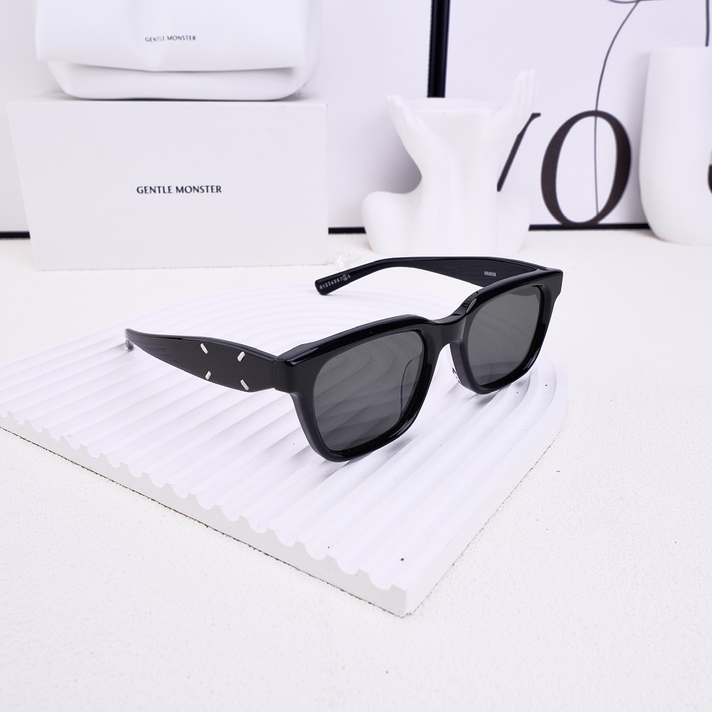 Kính Mát Gentle Monster Maison Margiela 110 Màu Đen