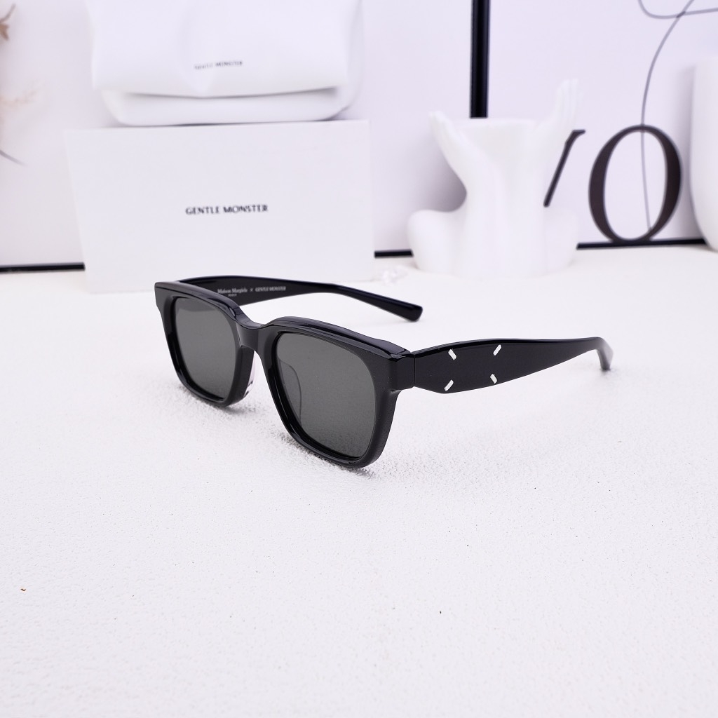 Kính Mát Gentle Monster Maison Margiela 110 Màu Đen