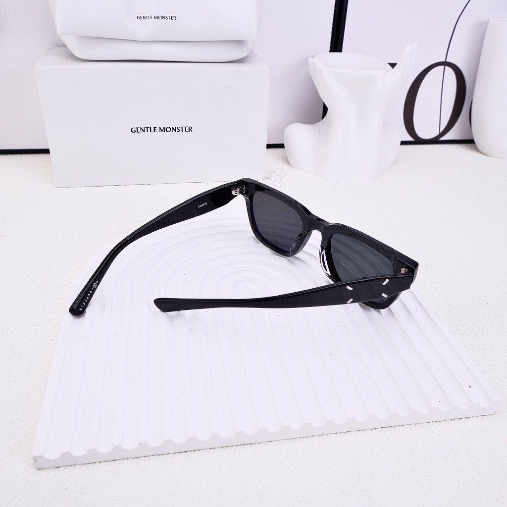 Kính Mát Gentle Monster Maison Margiela 110 Màu Đen
