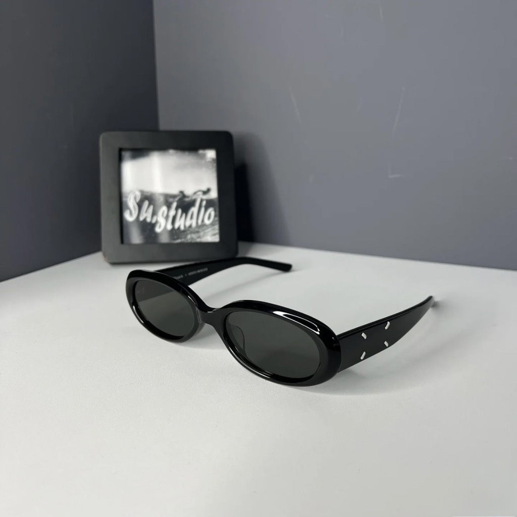 Kính Mát Gentle Monster Maison Margiela 206 Màu Đen