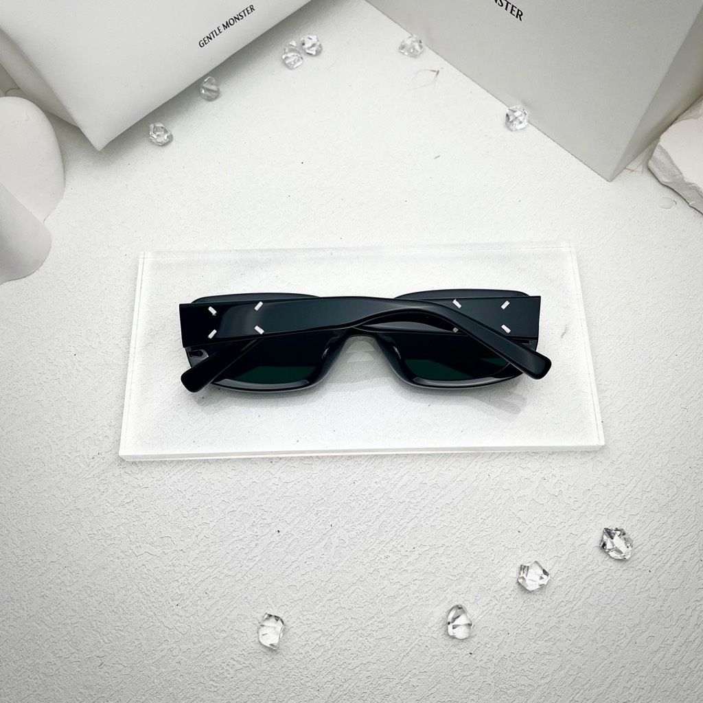 Kính Mát Gentle Monster Maison Margiela 106 Màu Đen
