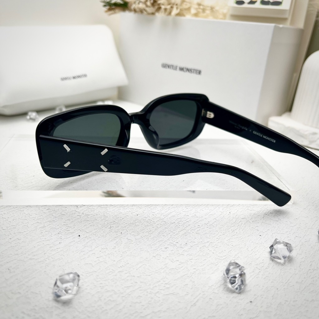 Kính Mát Gentle Monster Maison Margiela 106 Màu Đen