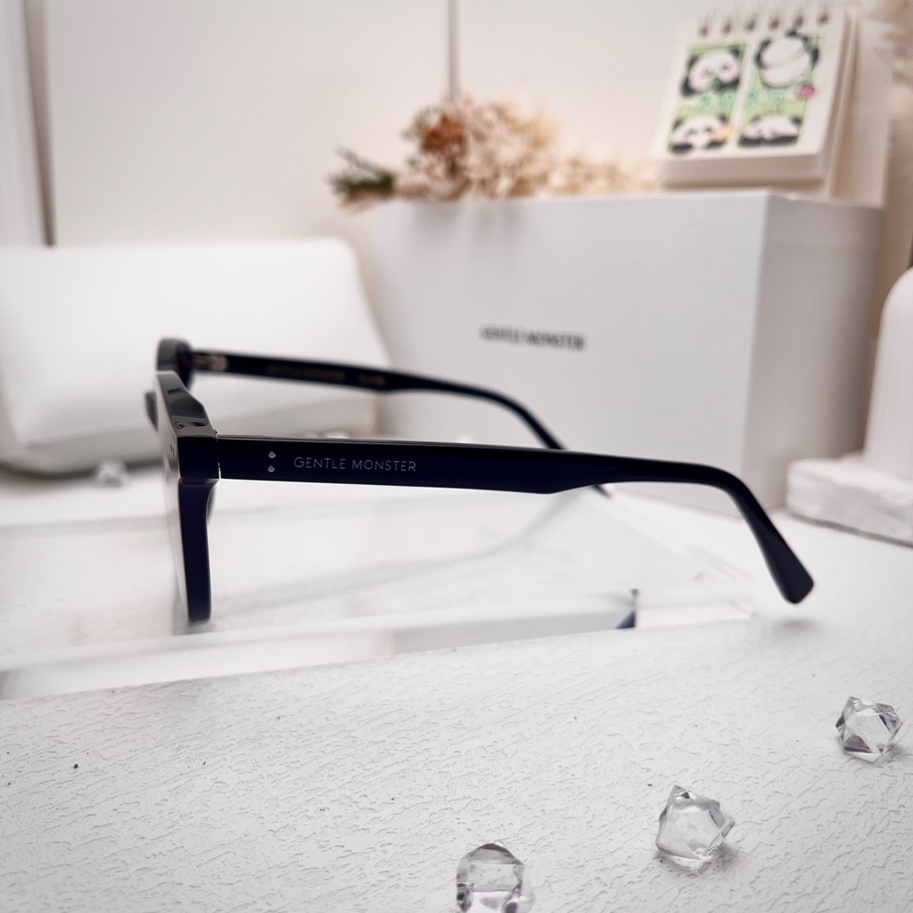 Kính Mát Gentle Monster Maison Margiela 106 Màu Đen