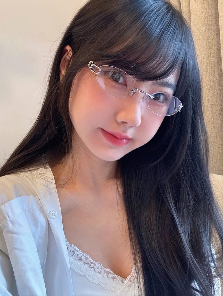 Kính Mát Gentle Monster Musubi 02 Màu Bạc