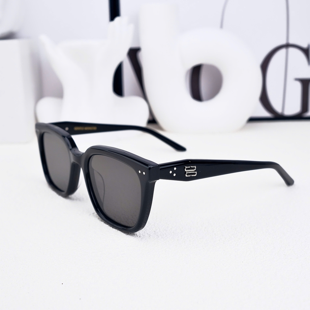 Kính Mát Gentle Monster Nubo 01 Màu Đen