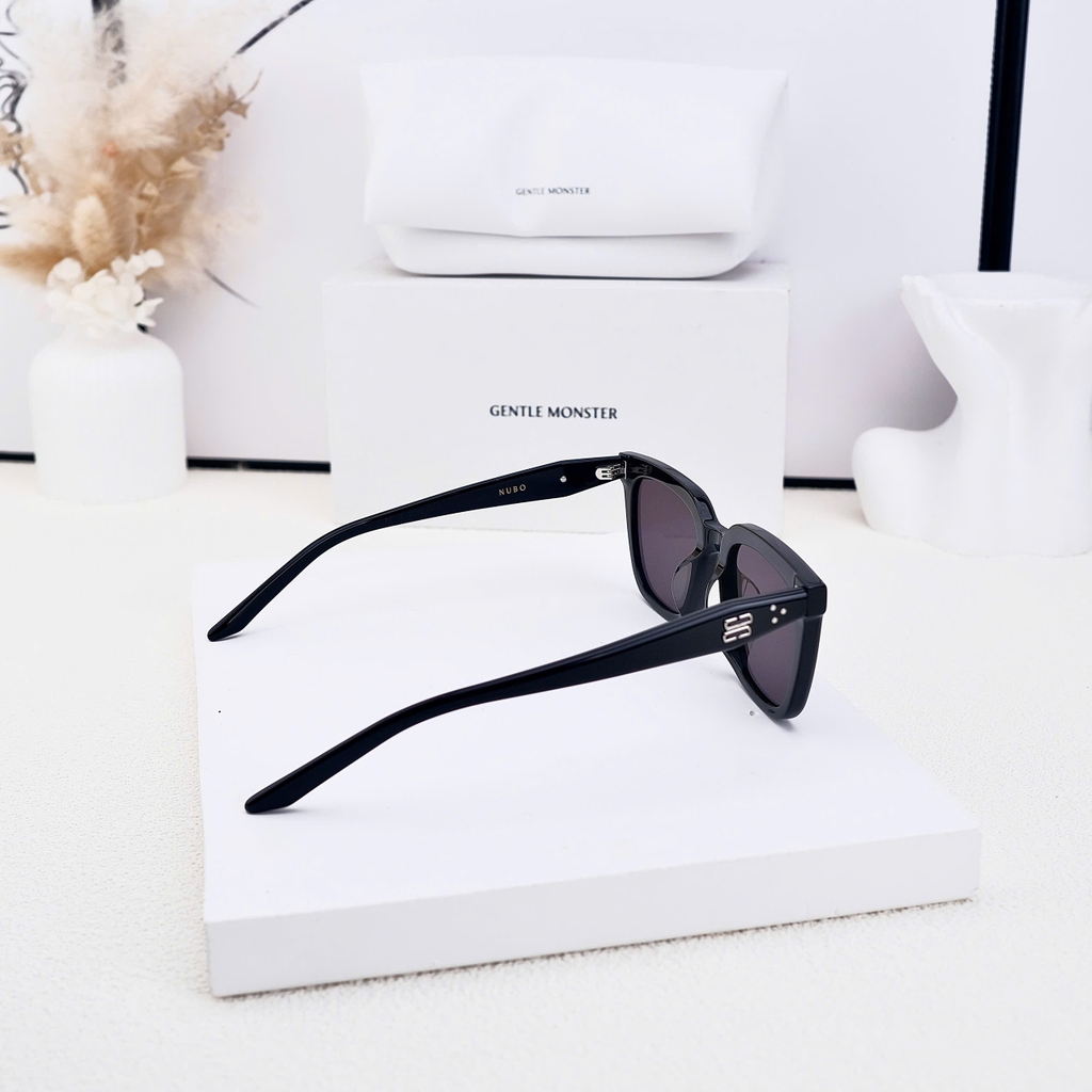 Kính Mát Gentle Monster Nubo 01 Màu Đen