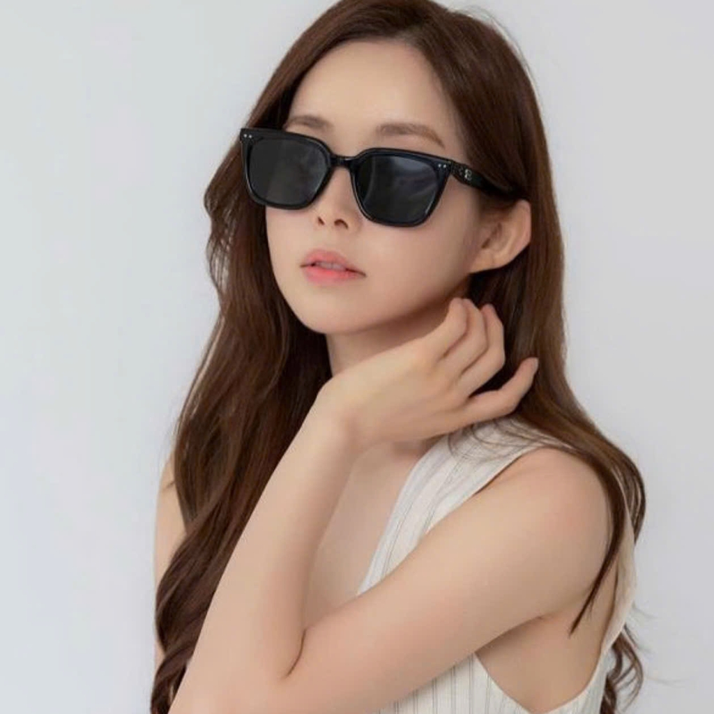 Kính Mát Gentle Monster Nubo 01 Màu Đen