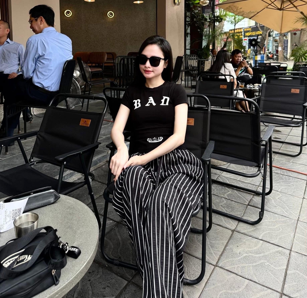 Quần Bad Blood kẻ sọc đen trắng