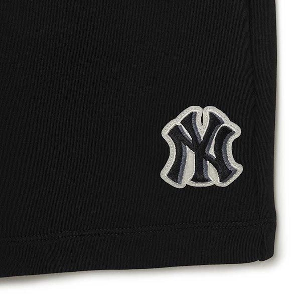 Quần Shorts MLB Basic Medium Logo NY 3ASPB0433-50BKS Màu Đen