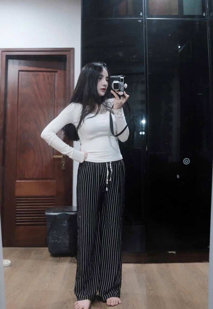 Quần vải kẻ Hàn Quốc dây chữ
