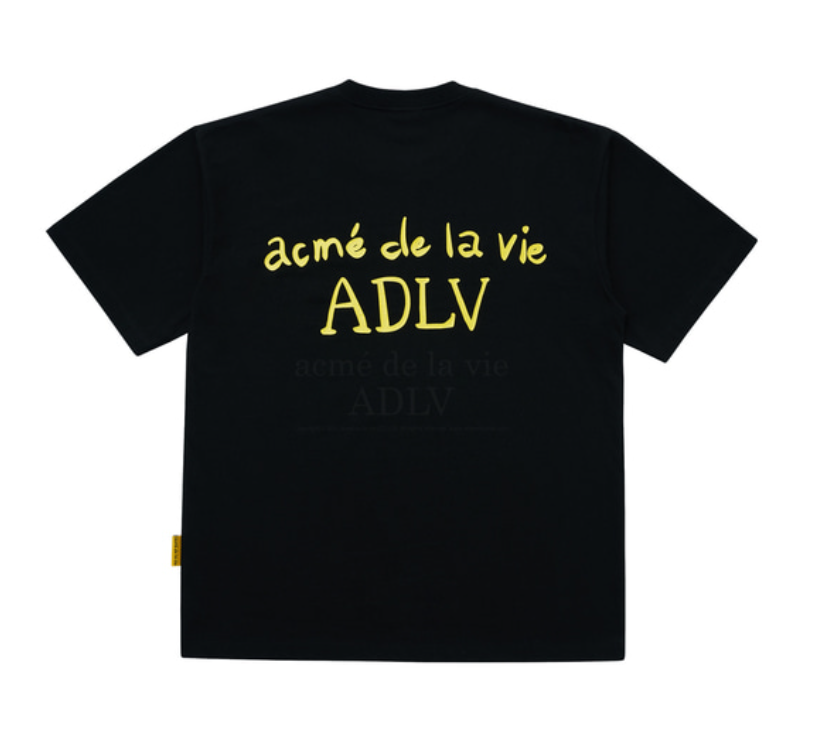 Áo Phông ADLV Basic Logo Chữ Vàng Màu Đen