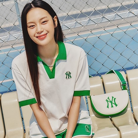Túi Đeo Vai MLB Basic Round Cross Logo Chữ NY Màu Trắng Xanh