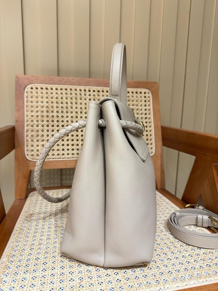 Túi Bottega Remake Hàn Size 40cm Màu Kem