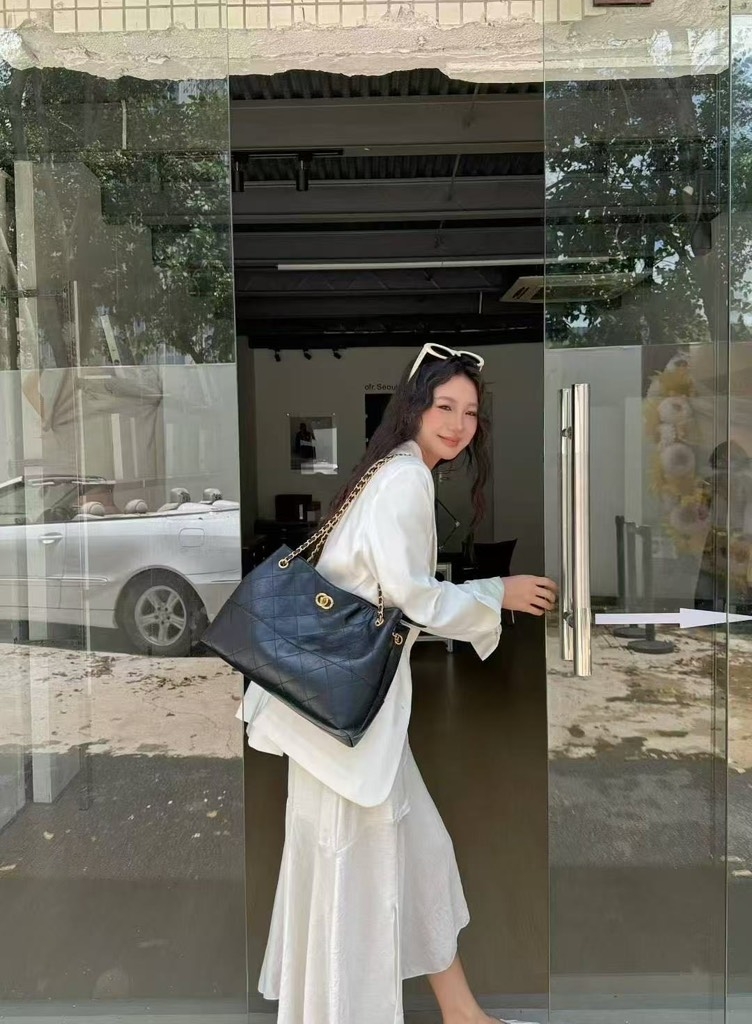 Túi Chanel Shopping Bag Remake Hàn Khoá Tròn Da Bê 35cm Màu Đen