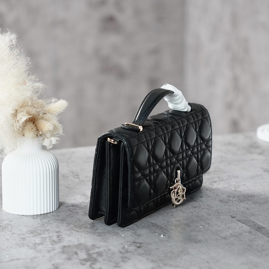 Túi Dior Pochette Lady Bản Hàn Da Cừu 21cm Màu Đen