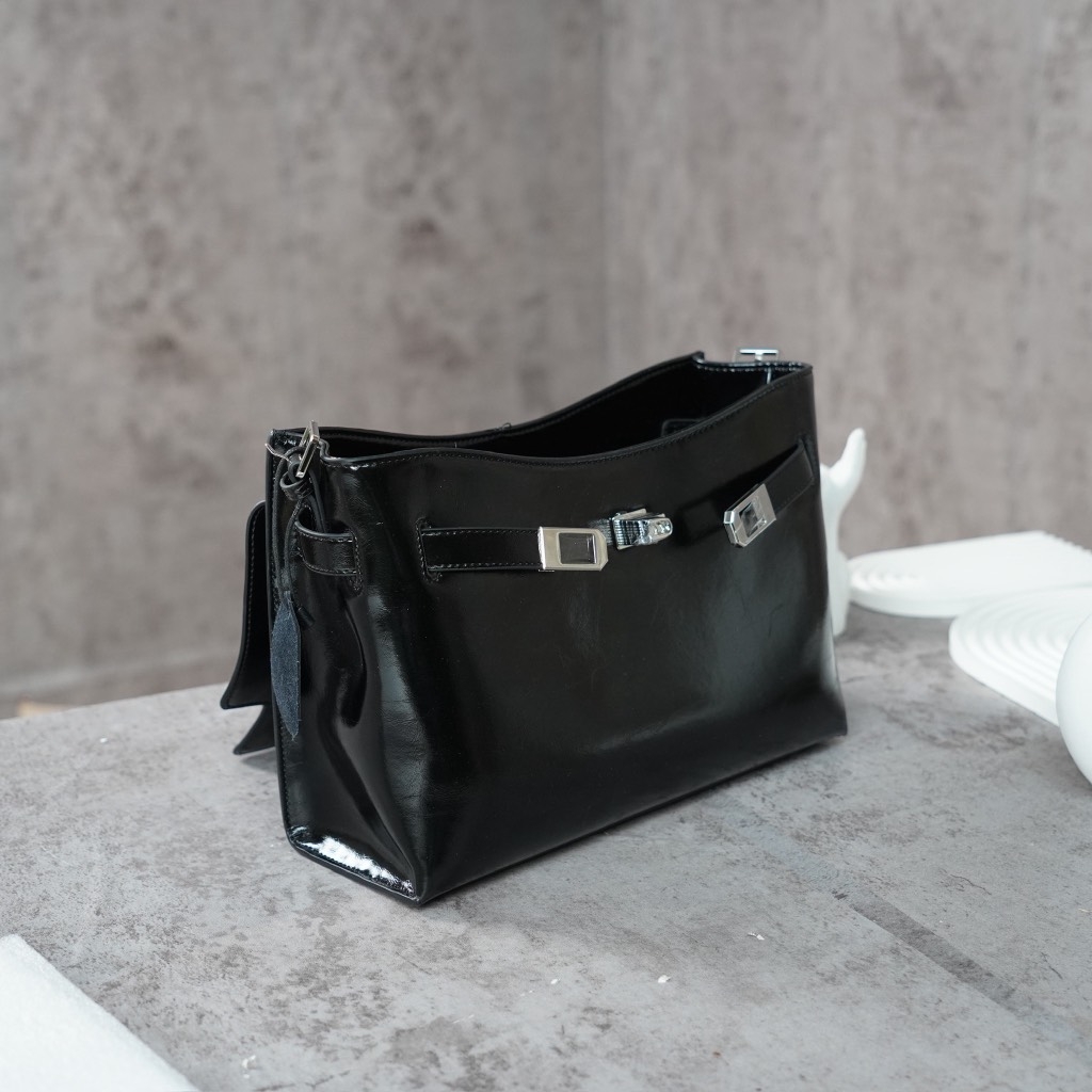 Túi Flap Bag Korea Da Bò Size 33cm Màu Đen