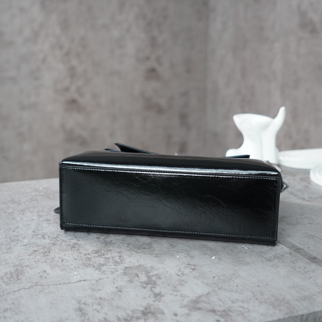 Túi Flap Bag Korea Da Bò Size 33cm Màu Đen