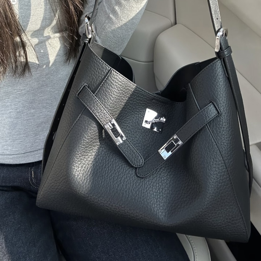 Túi Hobo HM Thiết Kế Hàn Size 32cm Da Bò Togo Màu Đen
