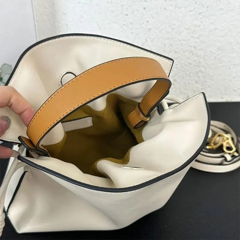 Túi Loewe Remake Hàn Màu Trắng