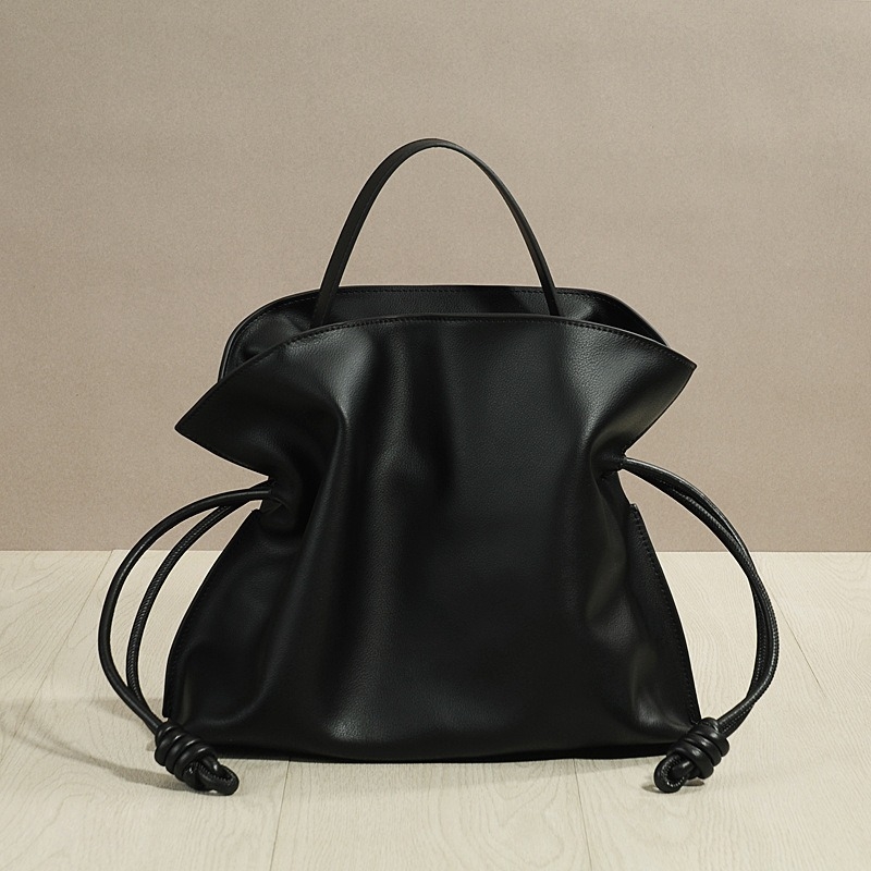 Túi Mini Loewe Flamenco Remake Hàn Màu Đen