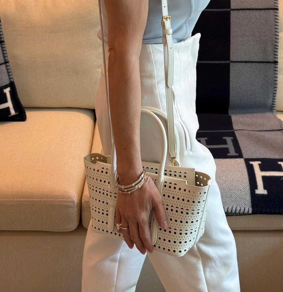 Túi Tote Loewe Bản Hàn Sz 20cm Da Bò Màu Nâu