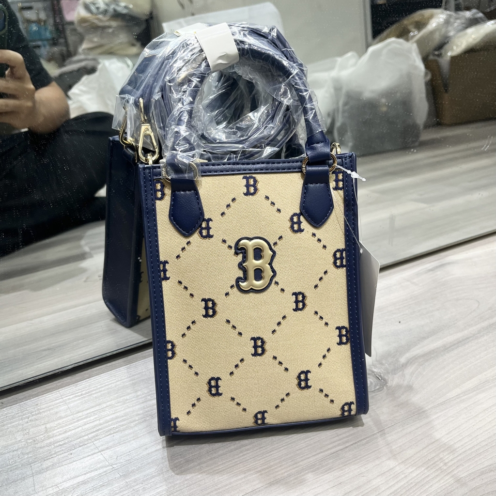Túi Tote Mini MLB Kid Logo Chữ B Màu Vàng