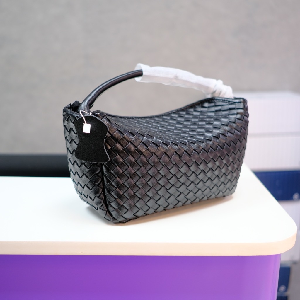 Túi Xách Bottega Remake Korea Wallace Da Dê Size 23cm