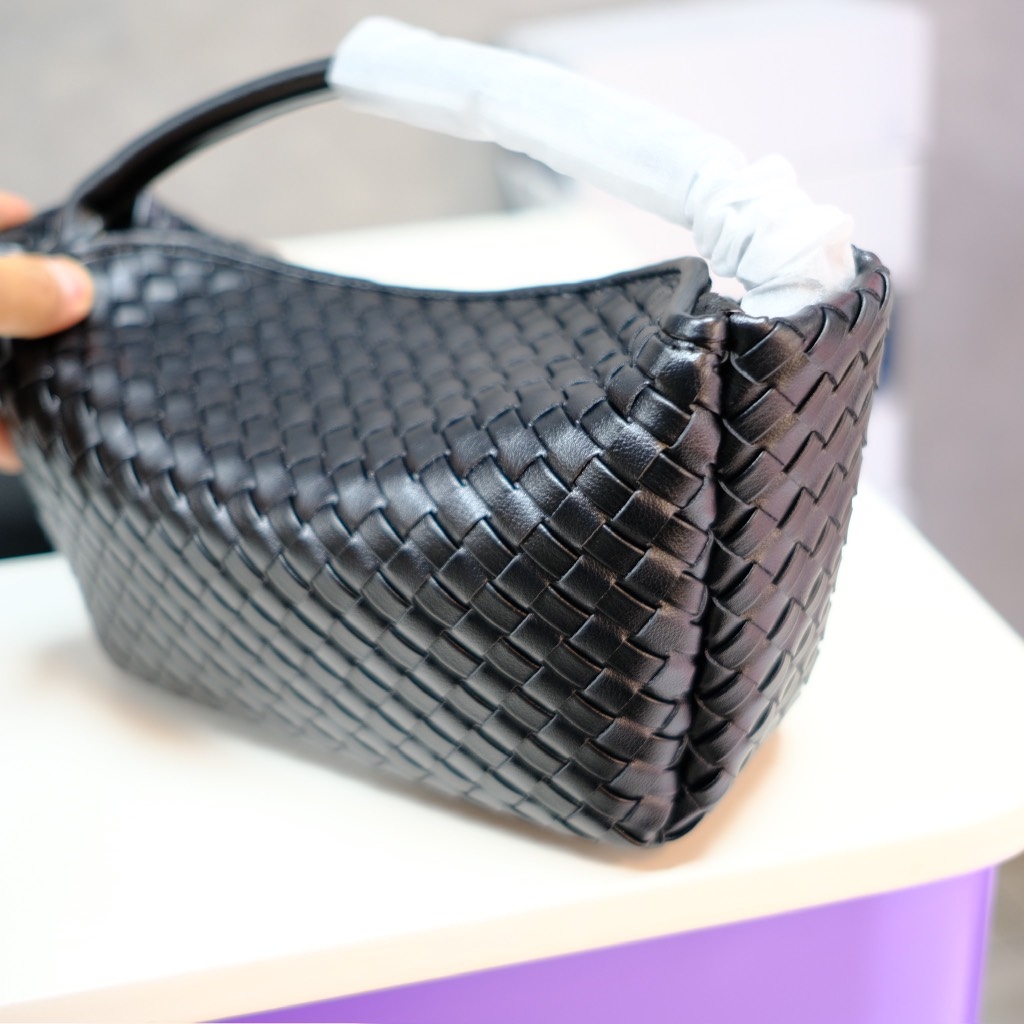Túi Xách Bottega Remake Korea Wallace Da Dê Size 23cm