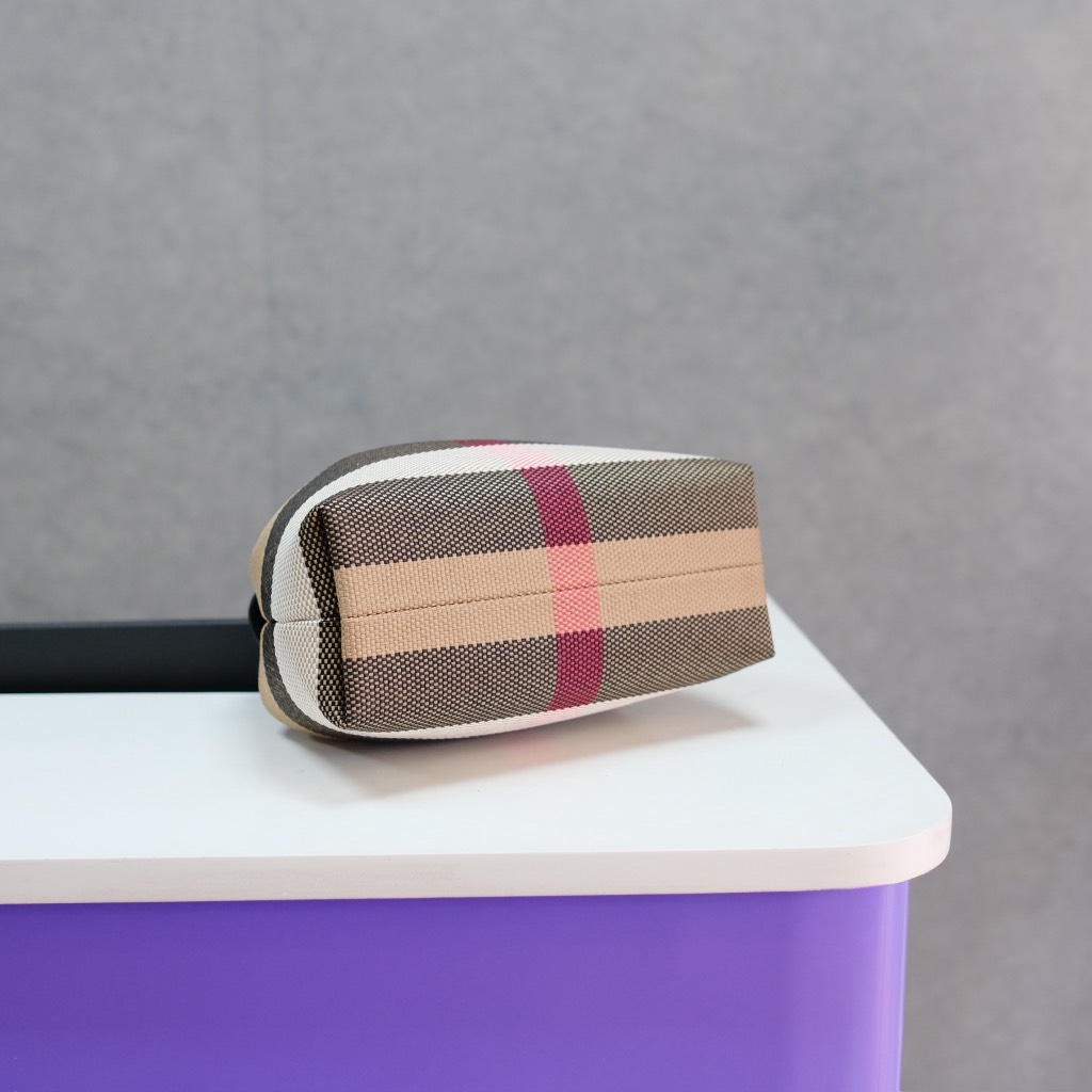 Túi Xách Burberry Remake Hàn Vải Canvas 20cm