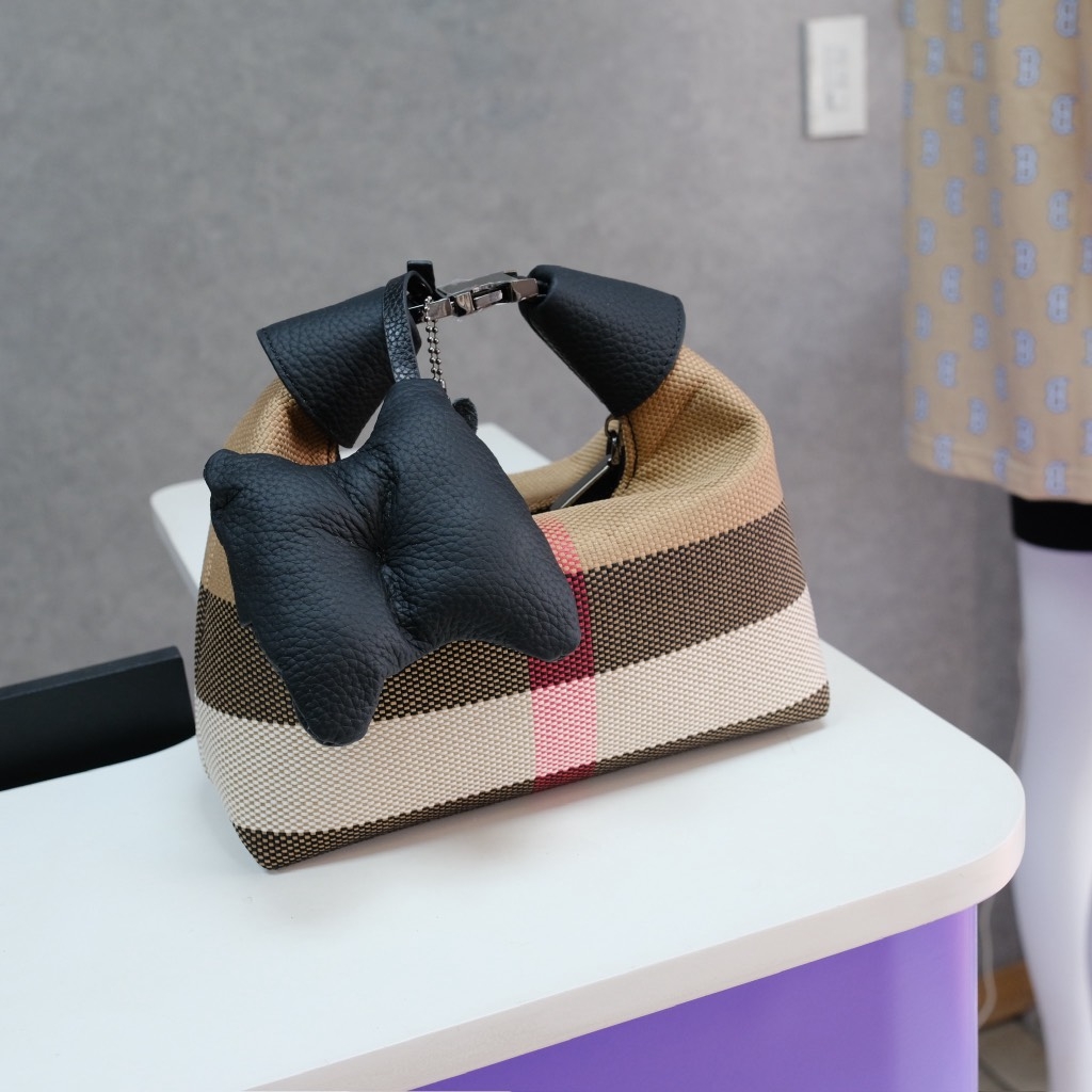 Túi Xách Burberry Remake Hàn Vải Canvas 20cm