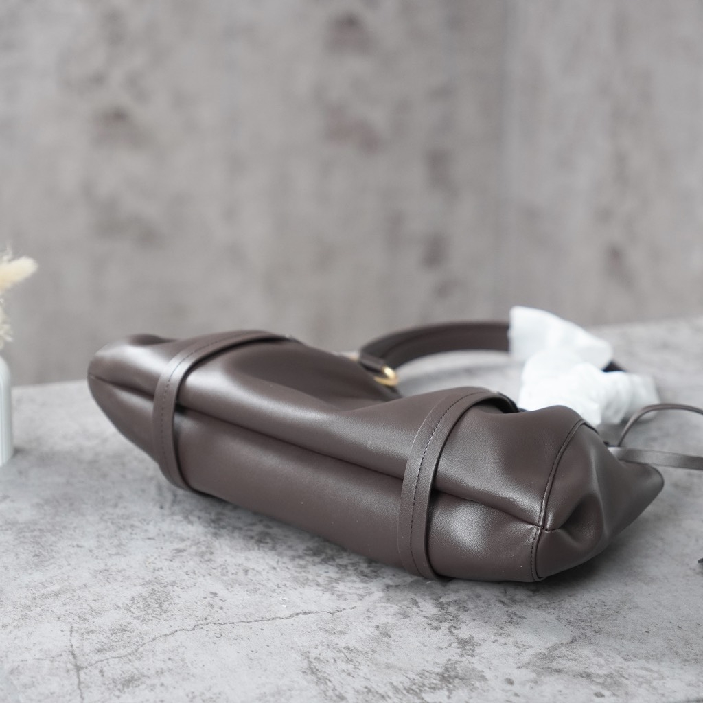 Túi Xách Miumiu Joie Bag Bản Hàn Size 30cm Màu Cafe