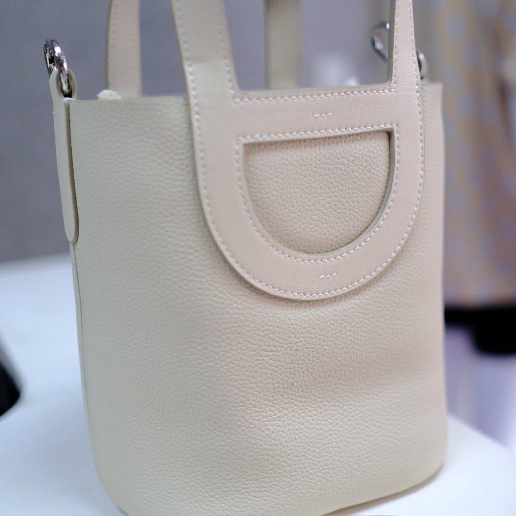 Túi Xách Picotin Poppy Loop 18cm Màu Kem