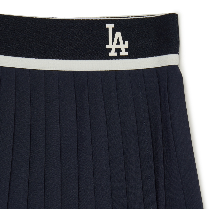 Váy Xếp Ly MLB Logo LA Viền Trắng Màu Tím Than