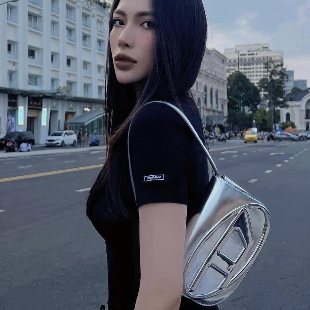 Túi Xách Diesel 1DR Metalic Silver 20cm Bản Remake Hàn Màu Bạc
